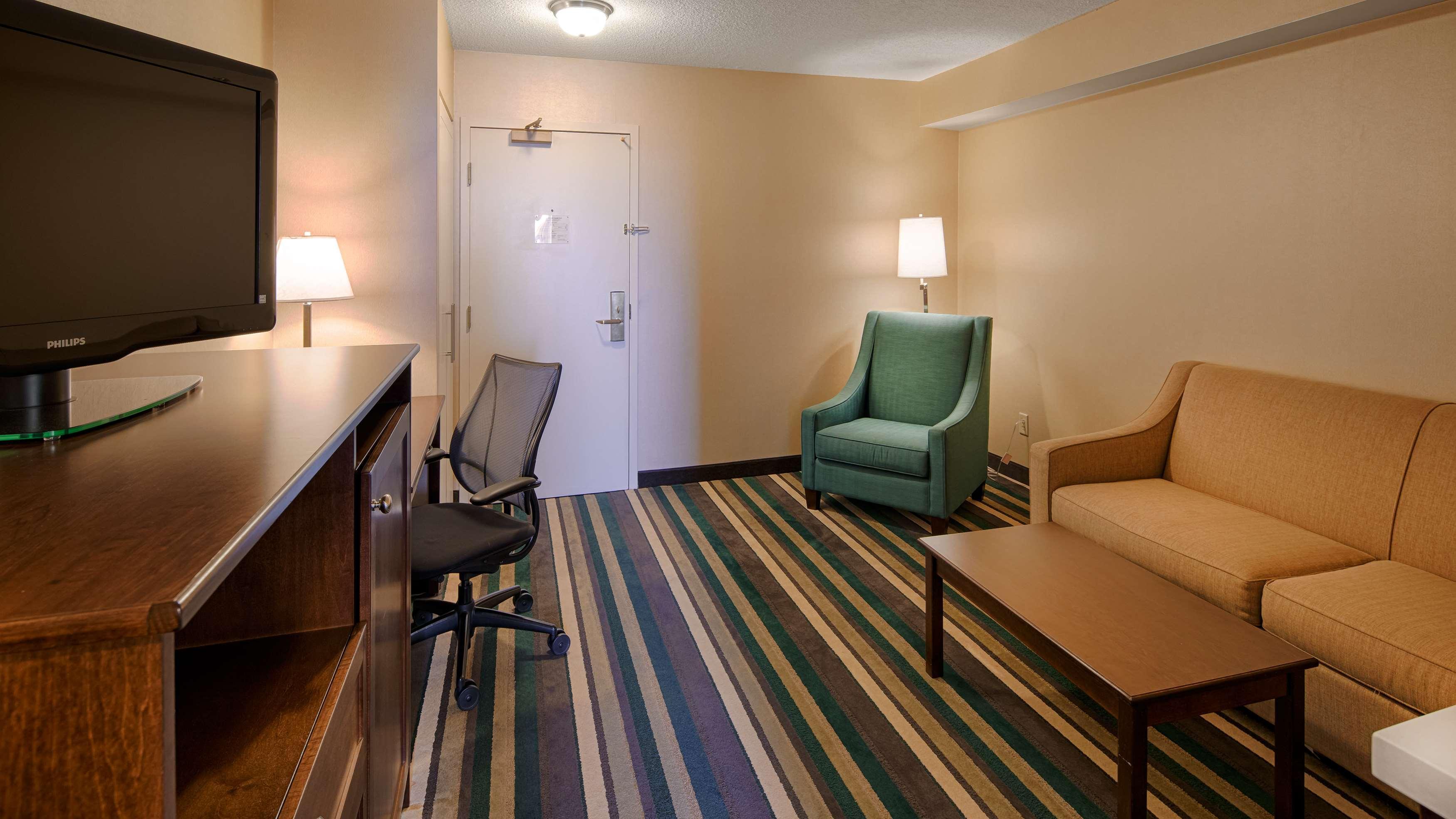 Best Western Plus Winnipeg Airport Hotel Buitenkant foto
