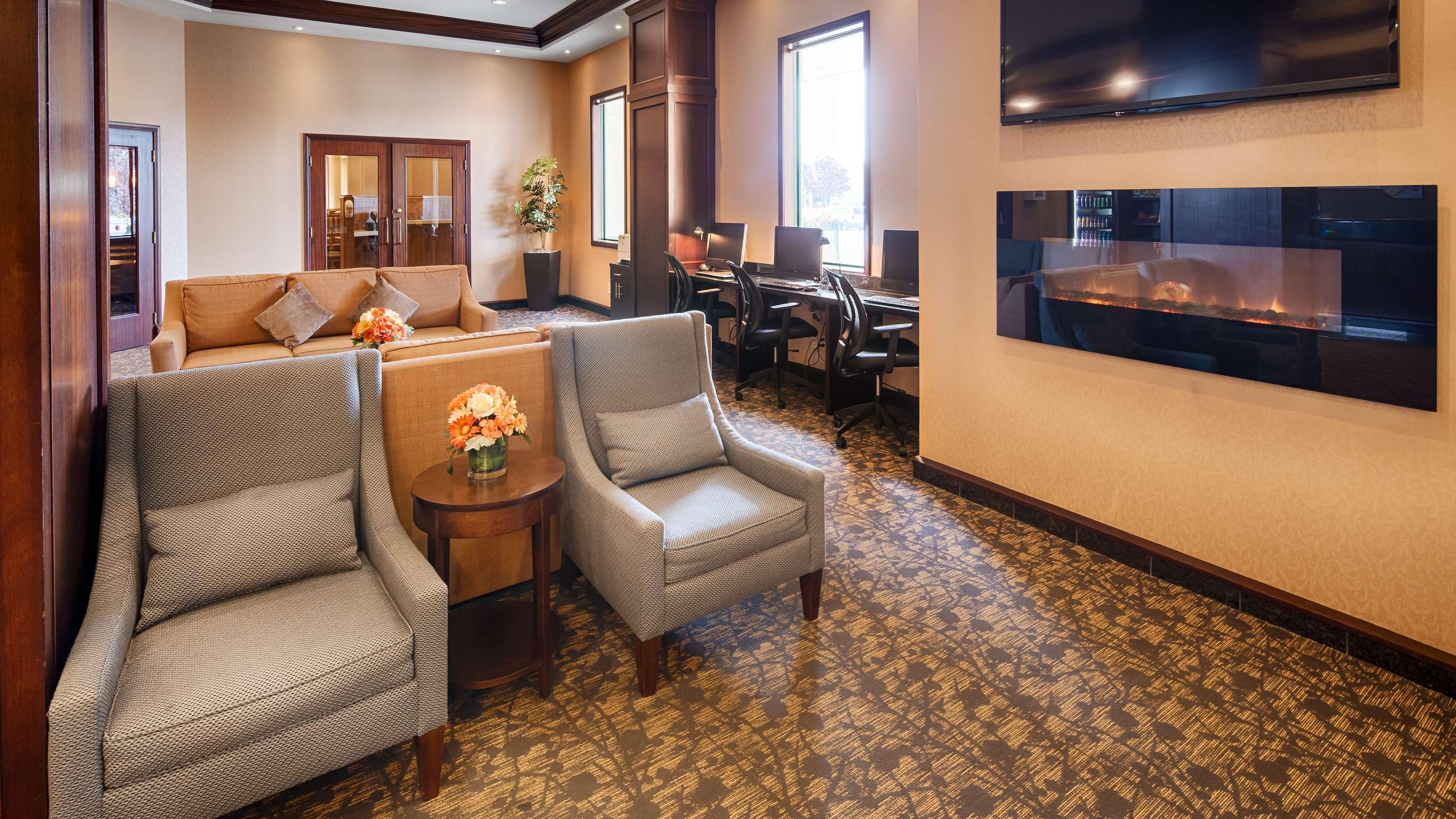 Best Western Plus Winnipeg Airport Hotel Buitenkant foto