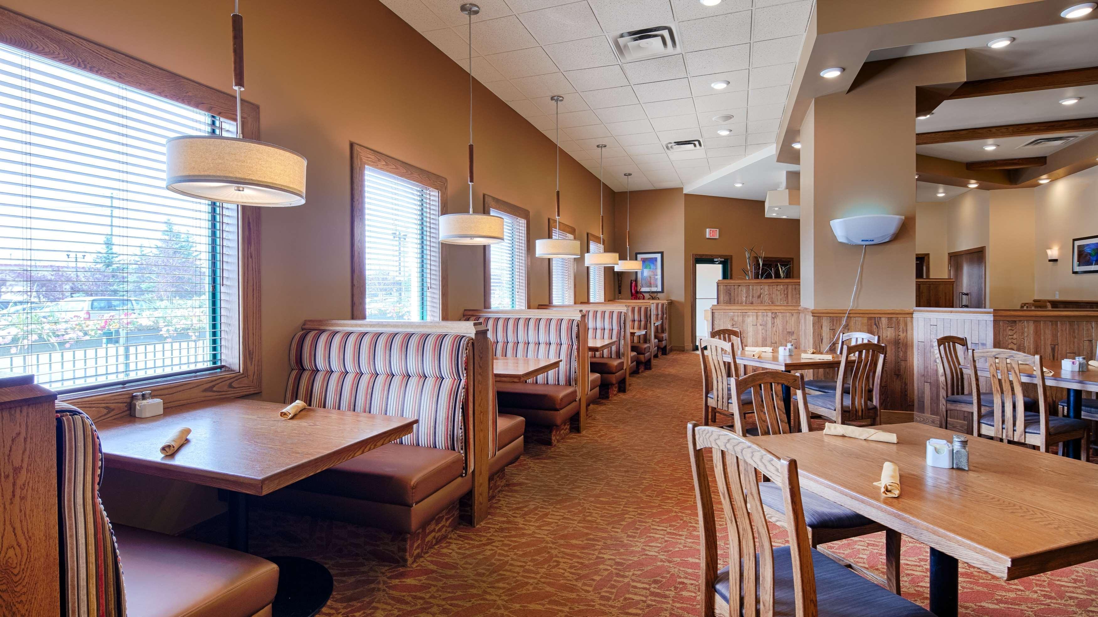 Best Western Plus Winnipeg Airport Hotel Buitenkant foto