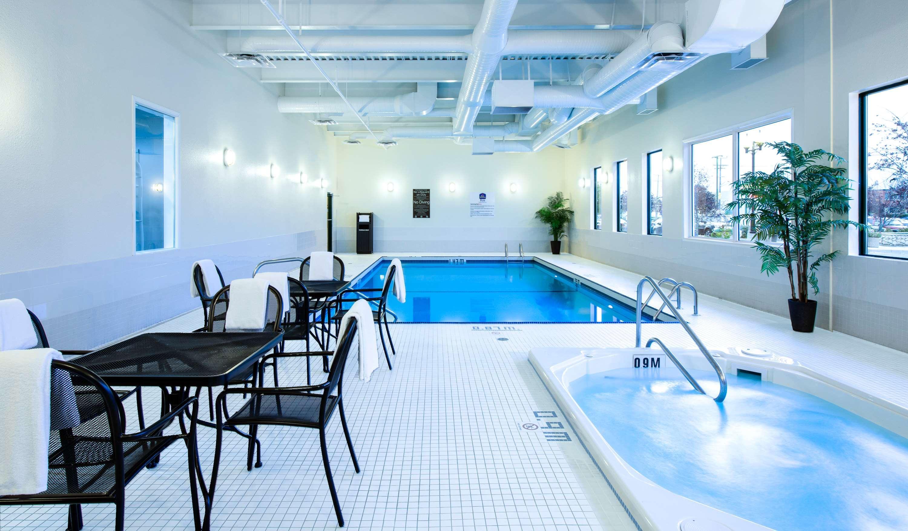 Best Western Plus Winnipeg Airport Hotel Buitenkant foto