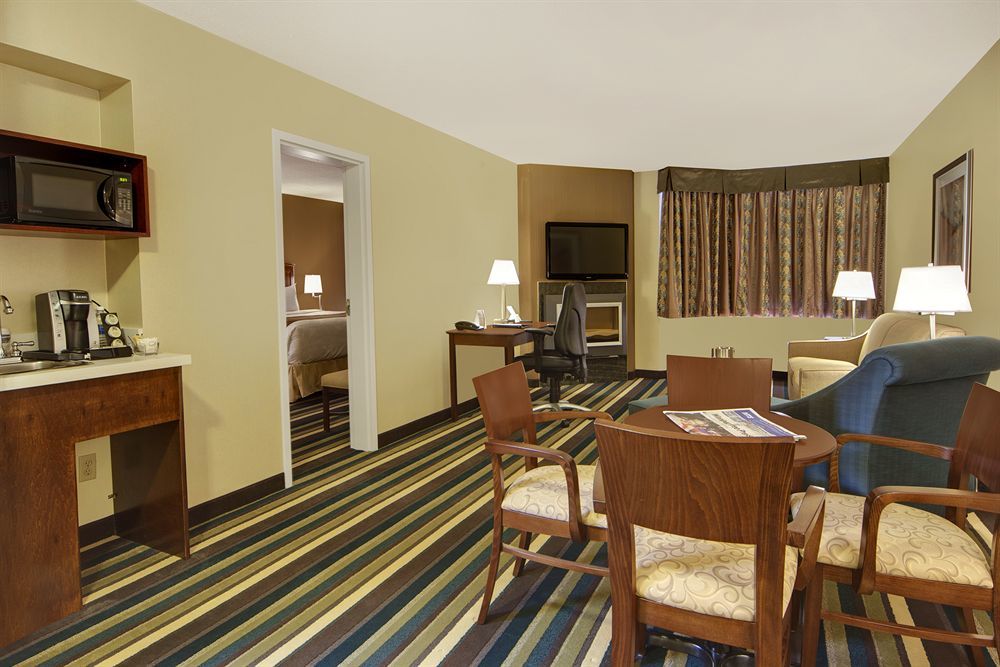 Best Western Plus Winnipeg Airport Hotel Buitenkant foto