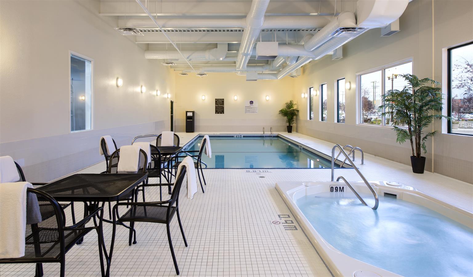 Best Western Plus Winnipeg Airport Hotel Buitenkant foto